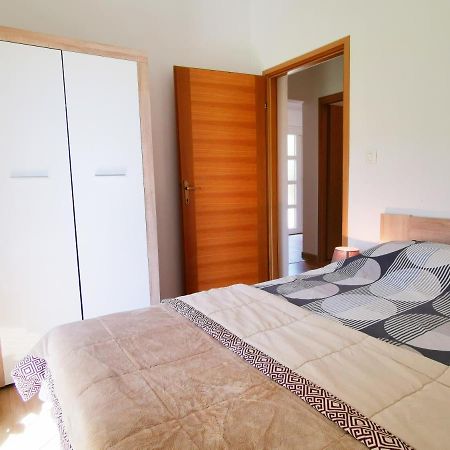 Holiday House Nela Лабин Экстерьер фото