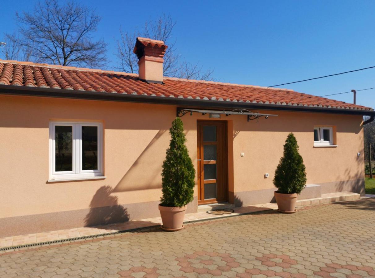 Holiday House Nela Лабин Экстерьер фото